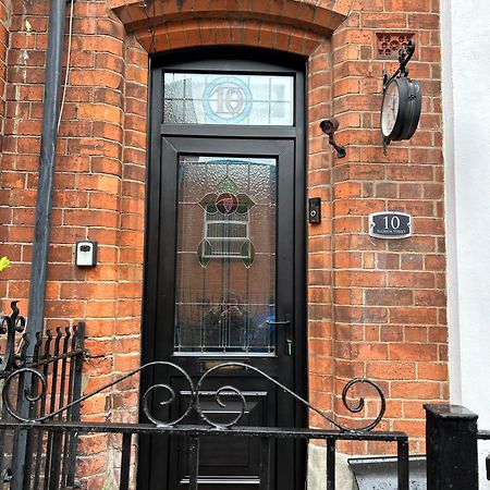 Charming City Home, Beside The Serene Ormeau Park Belfast Exteriör bild