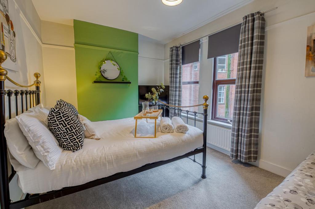 Charming City Home, Beside The Serene Ormeau Park Belfast Exteriör bild