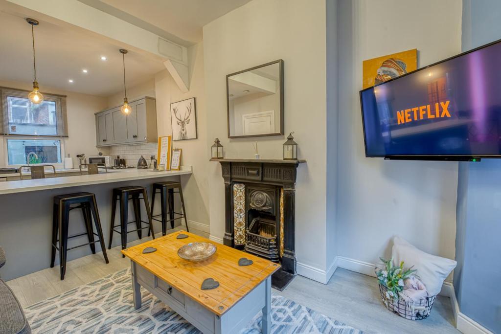 Charming City Home, Beside The Serene Ormeau Park Belfast Exteriör bild
