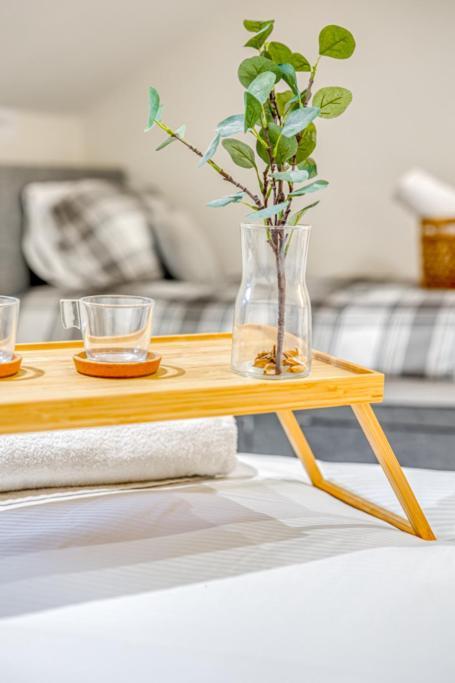 Charming City Home, Beside The Serene Ormeau Park Belfast Exteriör bild