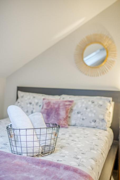 Charming City Home, Beside The Serene Ormeau Park Belfast Exteriör bild